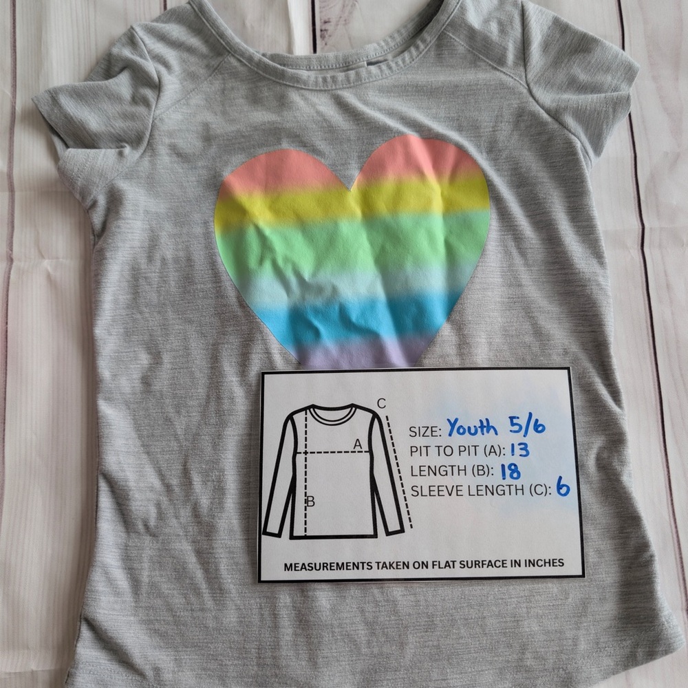 Members Mark Active Girls Size Small 5/6 T Shirt Short Sleeve Gray Rainbow Heart - Picture 8 of 8
